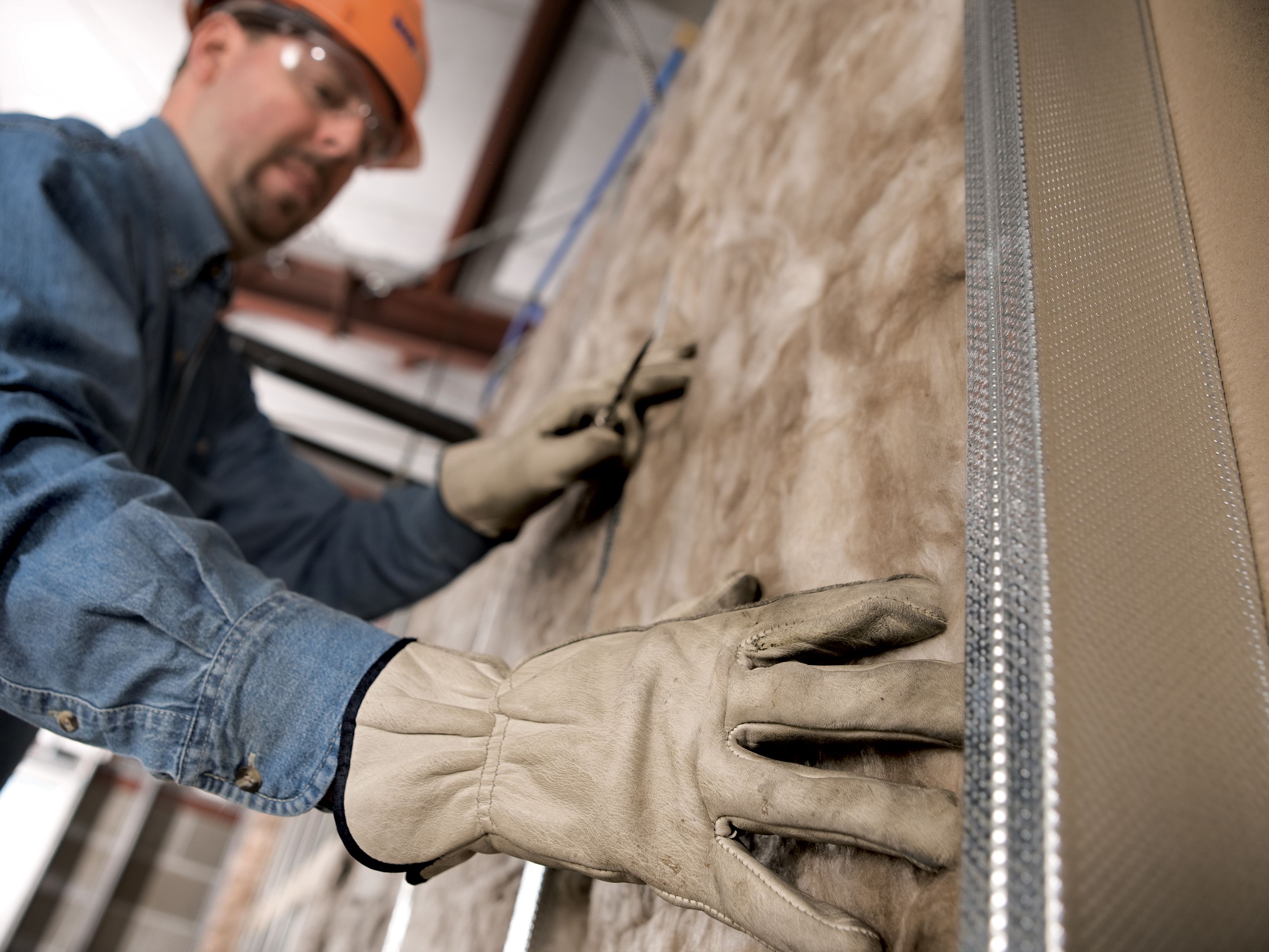 Knauf-EcoBatt-Insulation-Installation