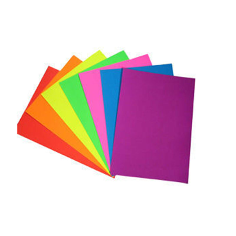 Bunte Zusammenstellung von Papierbl&auml;ttern